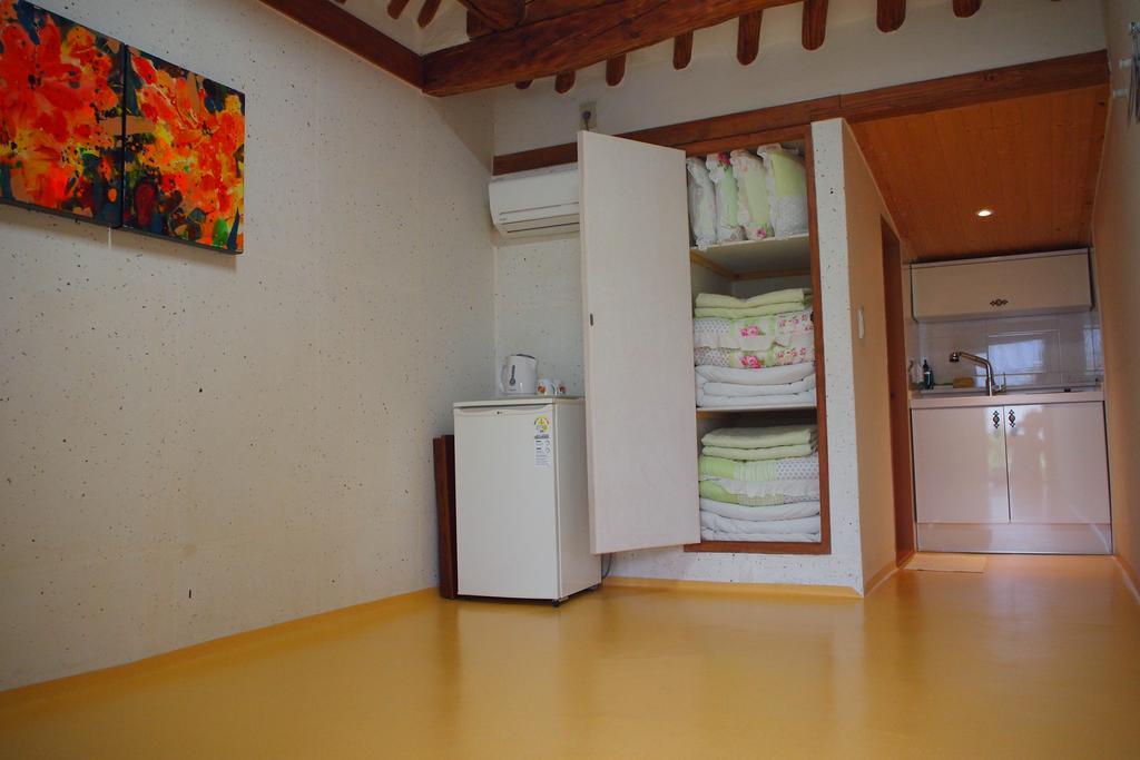 Floral Space Hanok Guesthouse Gyeongju Ngoại thất bức ảnh