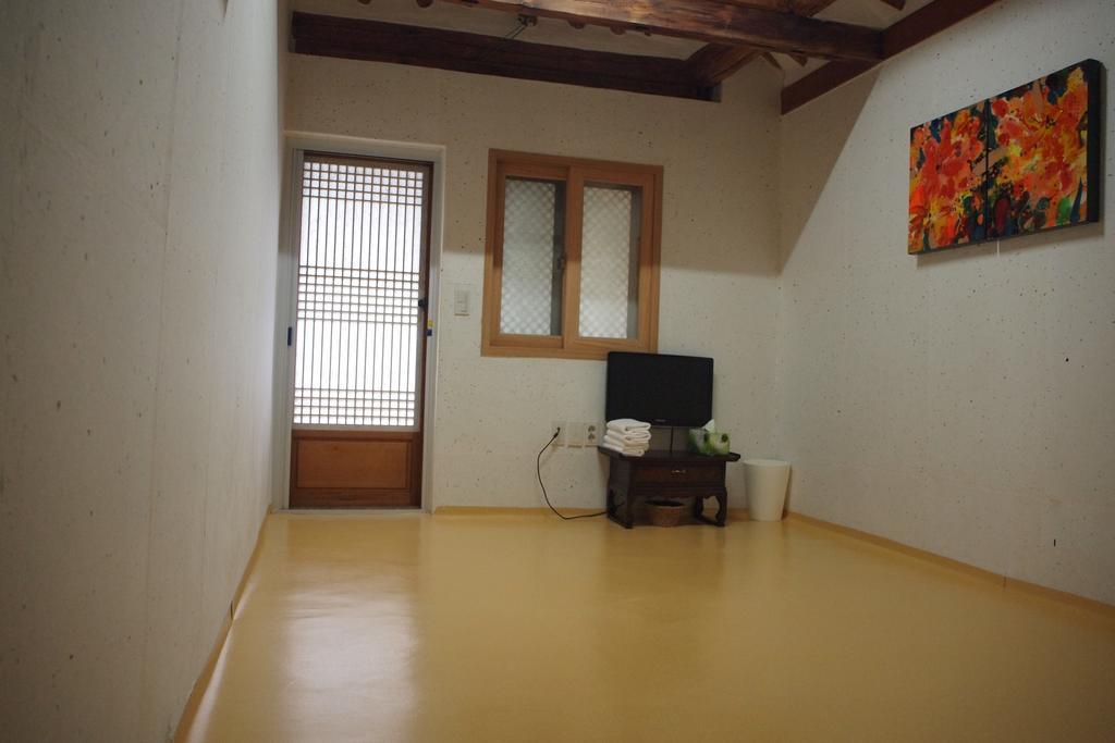 Floral Space Hanok Guesthouse Gyeongju Ngoại thất bức ảnh