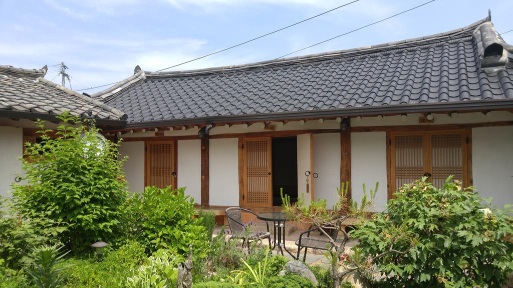 Floral Space Hanok Guesthouse Gyeongju Ngoại thất bức ảnh
