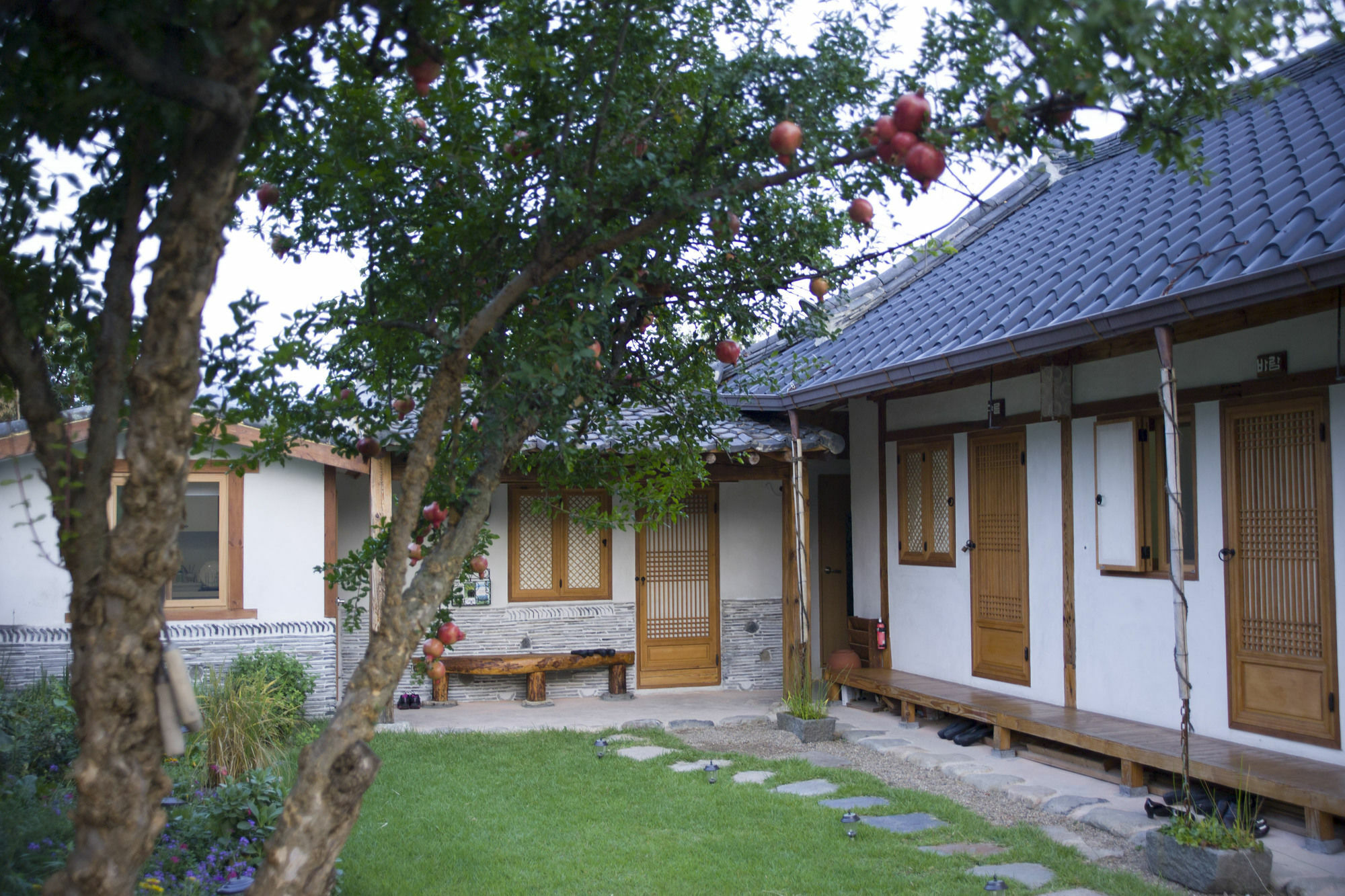Floral Space Hanok Guesthouse Gyeongju Ngoại thất bức ảnh